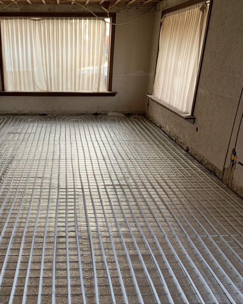 vloerverwarming onder gietvloer